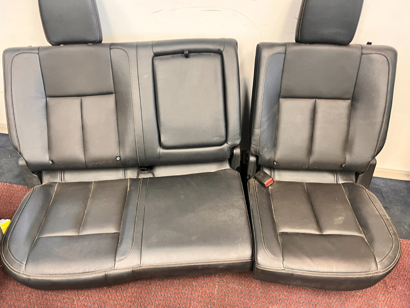 2018 NISSAN TITAN XD REAR FOLDING BENCH SEATS, CLEAN IN EXCELLENT SHAPE 2018 NISSAN TITAN XD REAR FOLDING BENCH SEATS, CLEAN IN EXCELLENT SHAPE