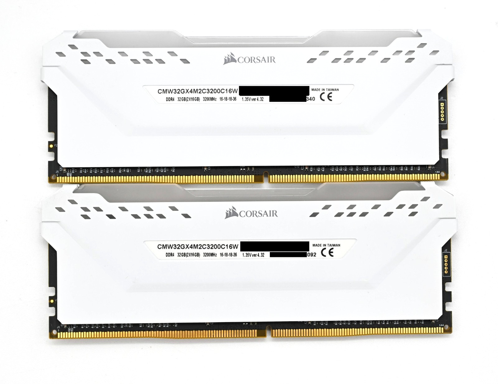 Corsair VENGEANCE RGB PRO 32GB (2x16GB) DDR4 3200 PC4-25600 CMW32GX4M2C3200C16W