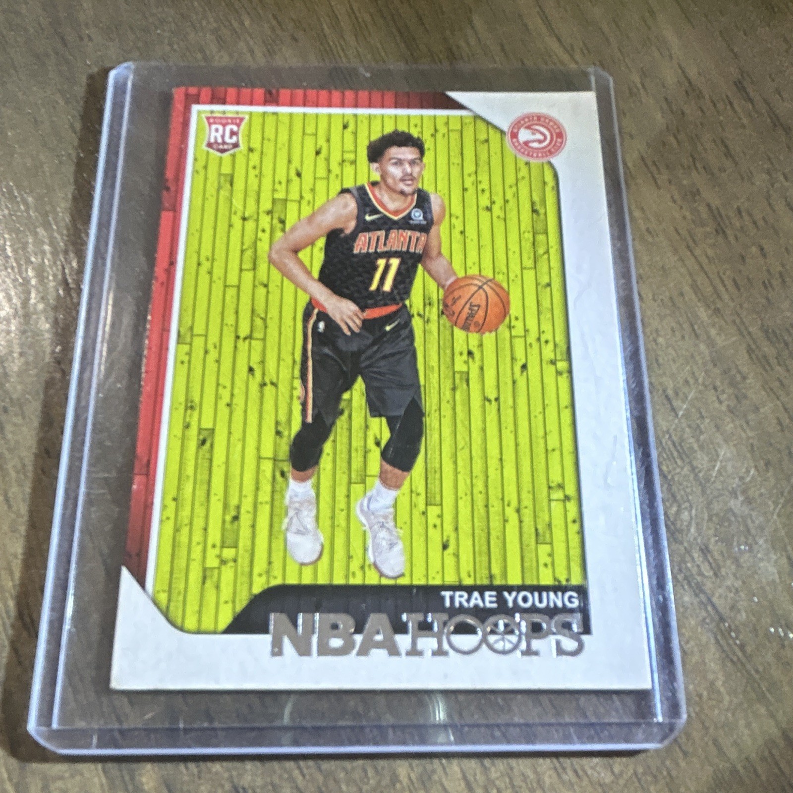 2018-19 Panini NBA Hoops - Trae Young #250 (RC) 2018-19 Panini NBA Hoops - Trae Young #250 (RC)