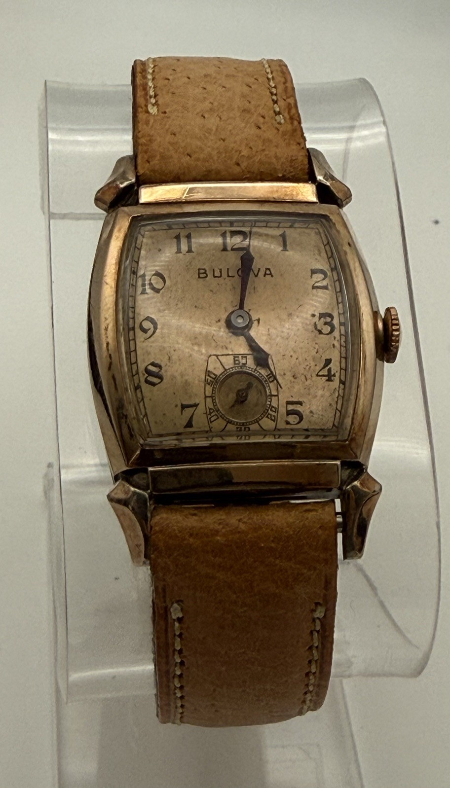 Vintage 1940’s Bulova Lieutenant 26mm Mechanical Salmon Dial Mens Dress Watch
