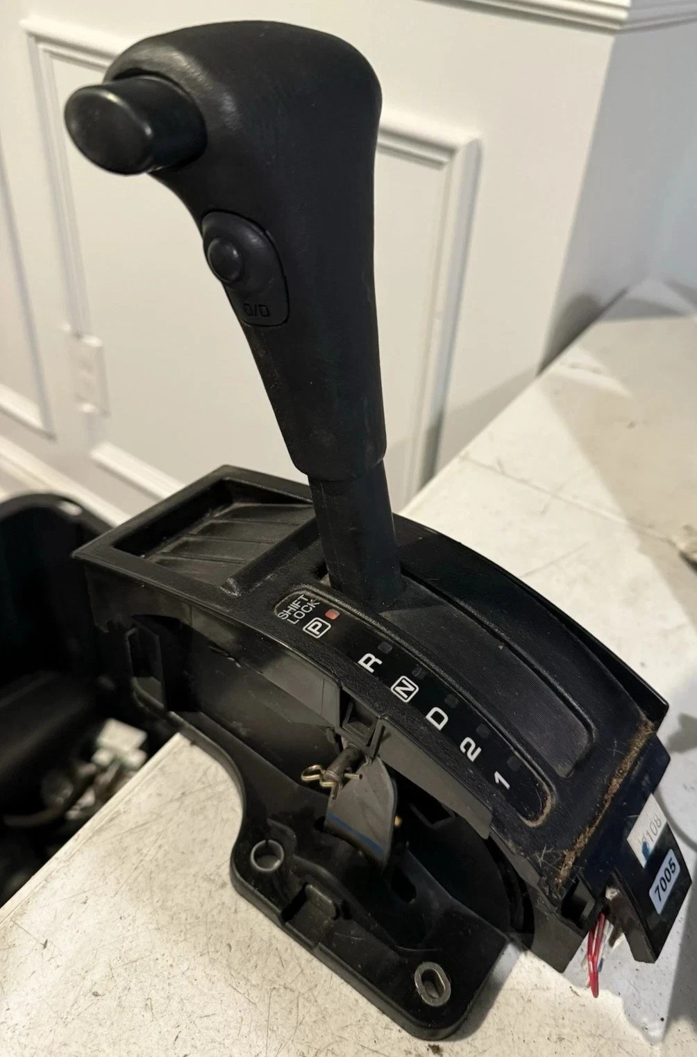 2001-2004 Nissan Frontier Floor Gear Shifter Assembly with Warranty OEM