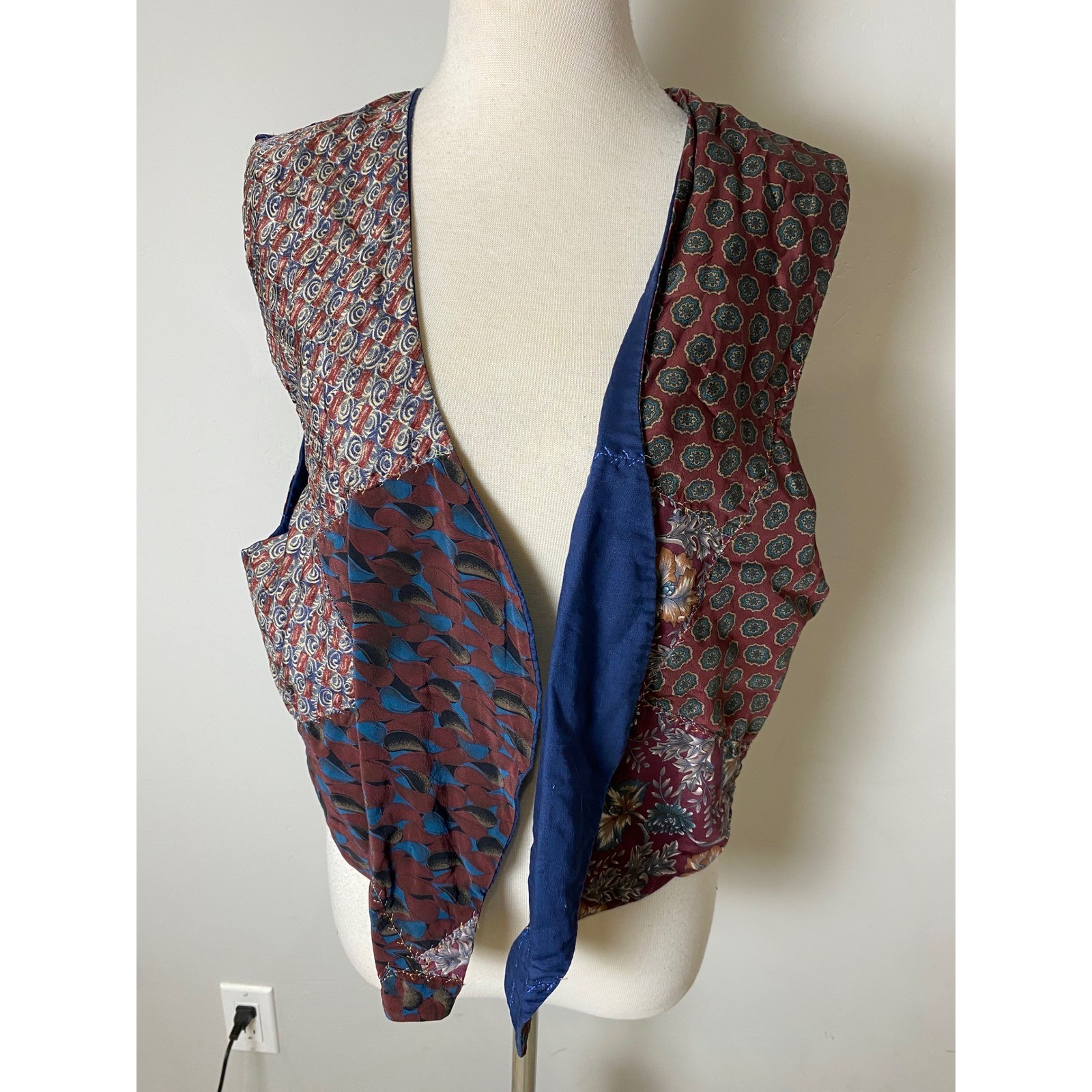 Vintage 70s Handmade Patchwork Vest Boho Eclectic Multi Pattern Burgundy Cottage Vintage 70s Handmade Patchwork Vest Boho Eclectic Multi Pattern Burgundy Cottage