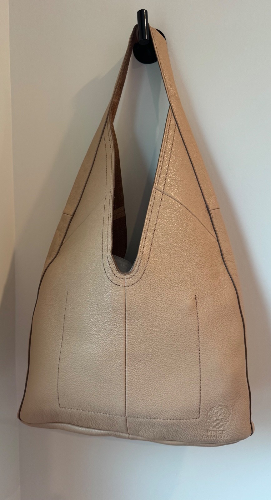 Vince Camuto leather hobo bag beige new without tags Vince Camuto leather hobo bag beige new without tags