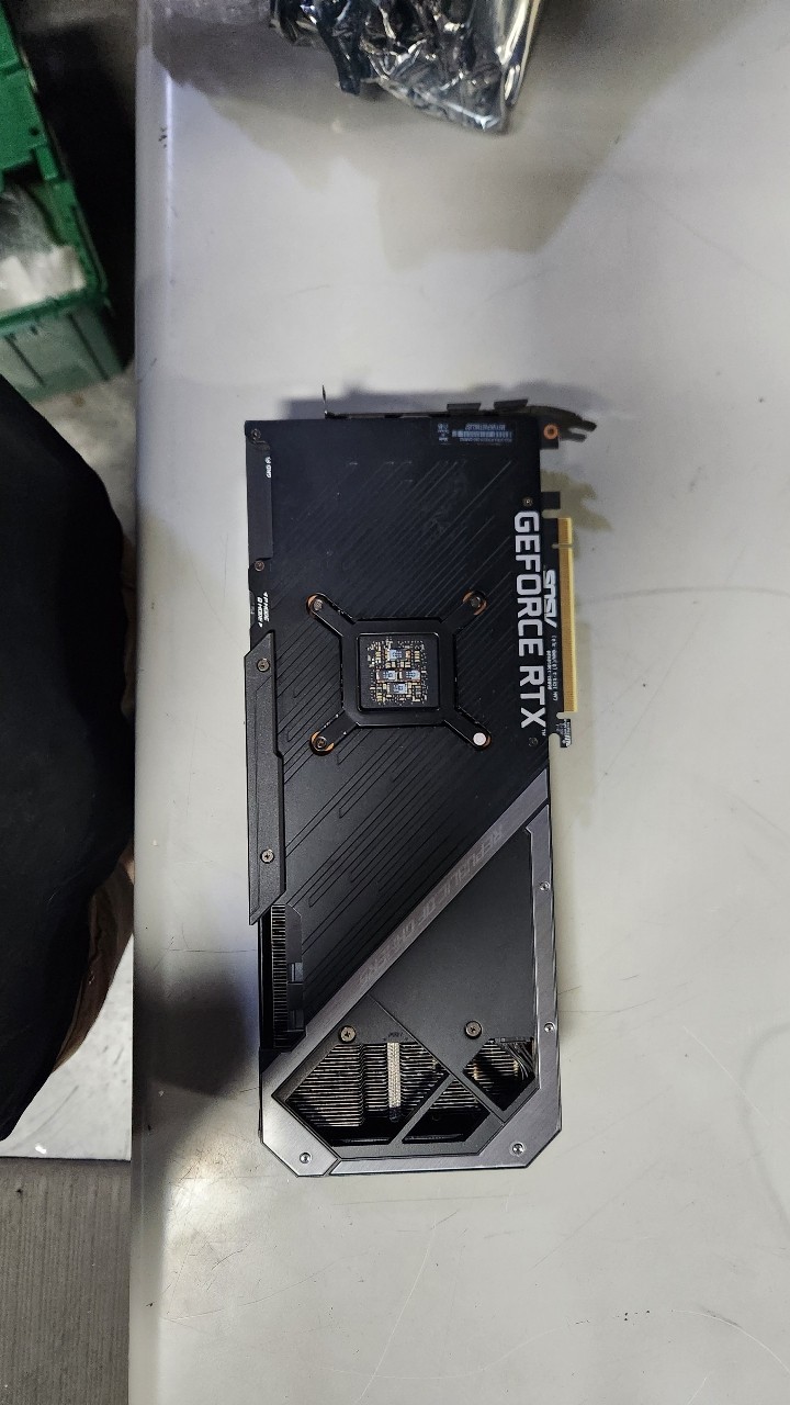 ASUS ROG Strix GeForce RTX Triple-Fan Graphics Card GPU ASUS ROG Strix GeForce RTX Triple-Fan Graphics Card GPU