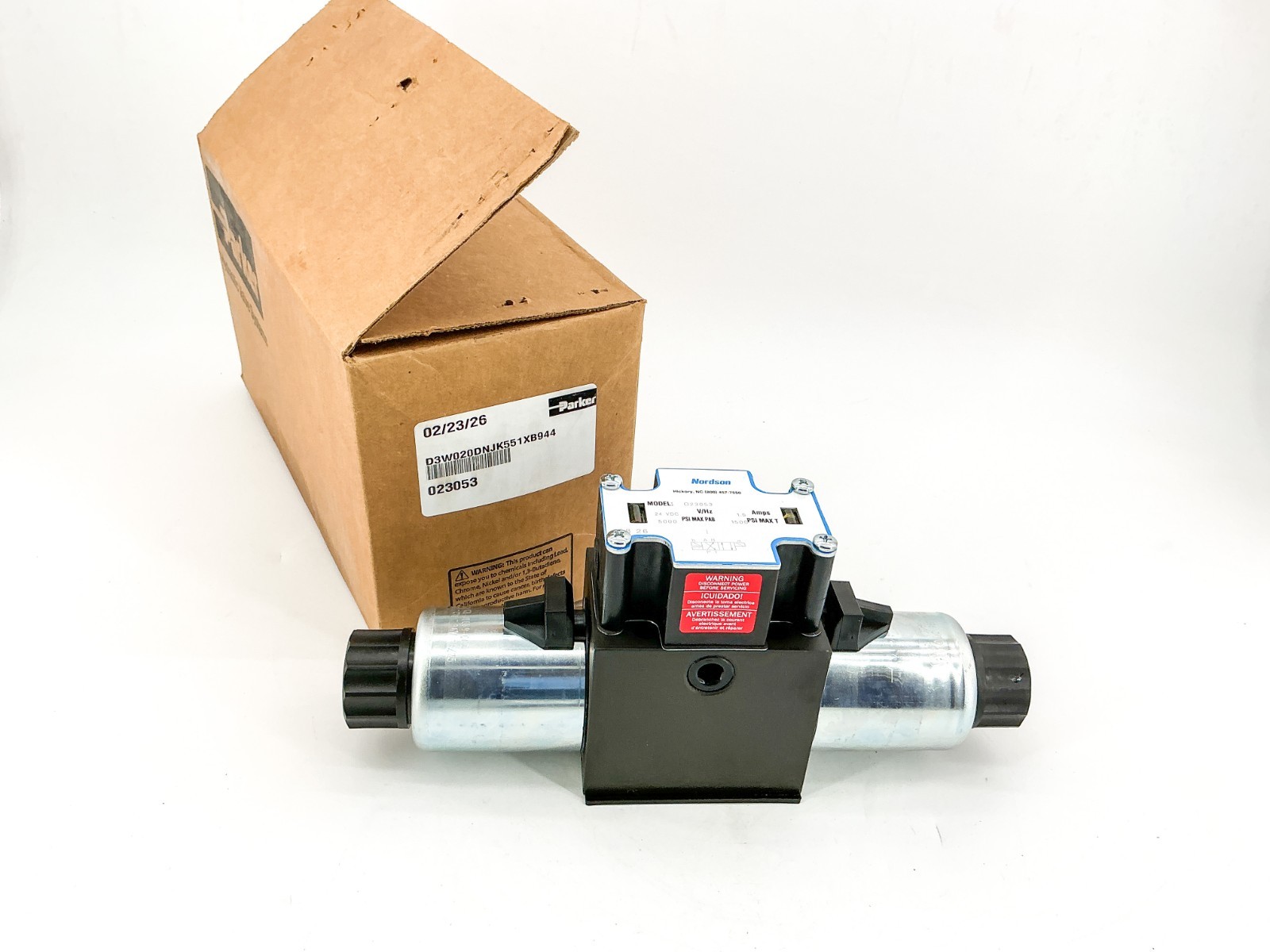 New Nordson Parker D3W020DNJK551XB944 Solenoid Valve 24VDC 5000PSI 1.5A 023053