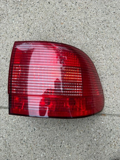 2003-2006 PORSCHE CAYENNE PASSENGER Driver TAIL LIGHT, OEM, 7L5.945.258 2003-2006 PORSCHE CAYENNE PASSENGER Driver TAIL LIGHT, OEM, 7L5.945.258