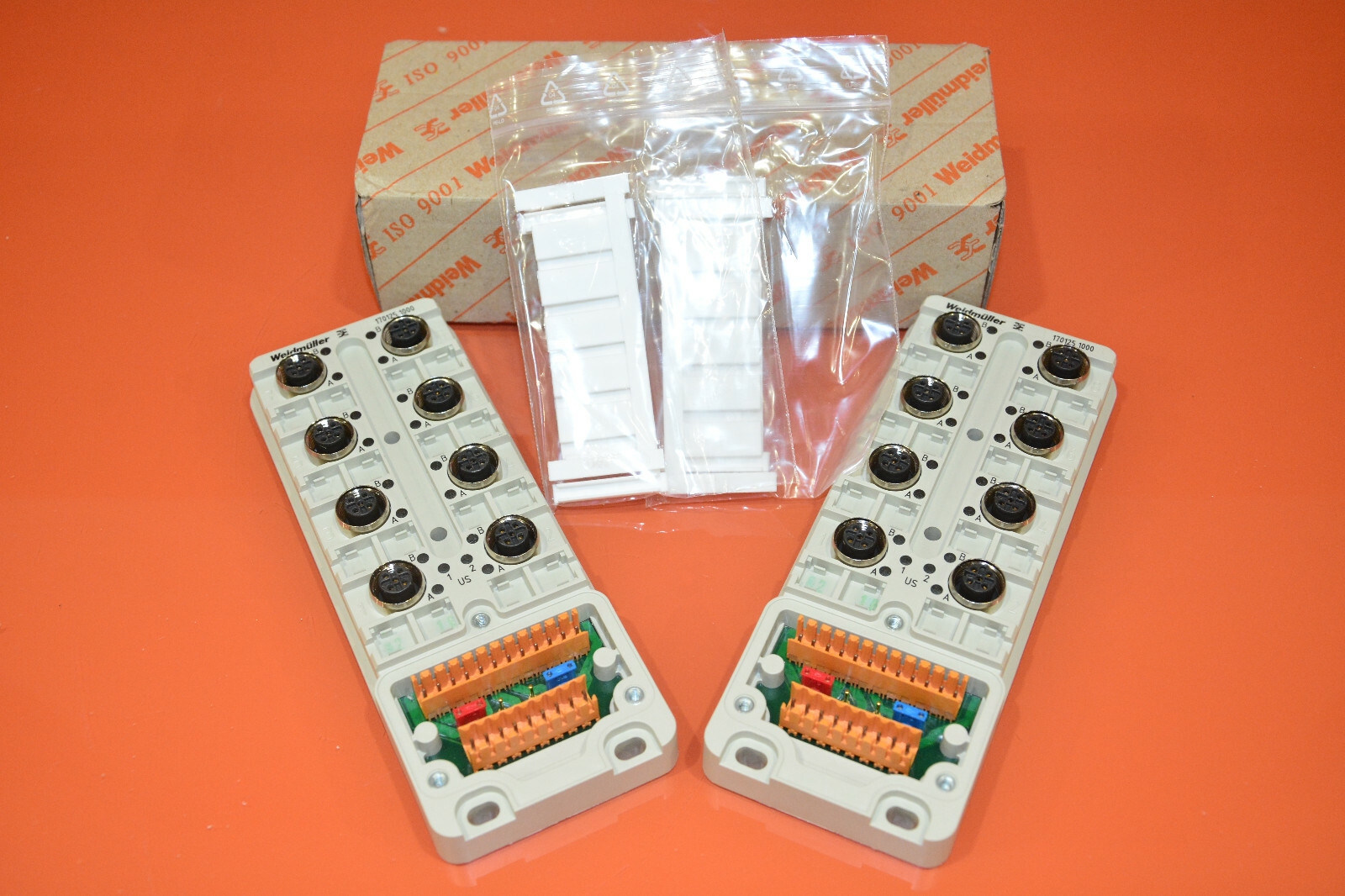 Weidmüller SAI-8-M 5P M12 UT sensor actuator distributor 1701251000 2 pieces