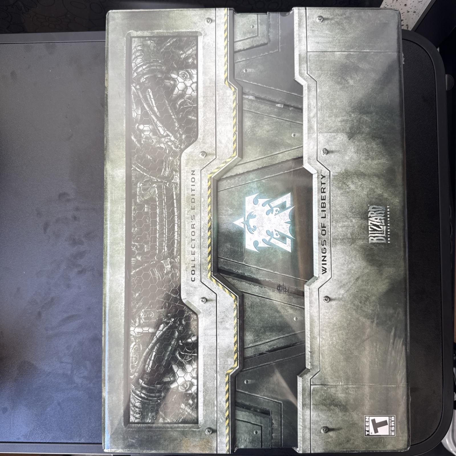 NEW StarCraft II Wings of Liberty Collector\'s Edition PC Big Box Blizzard NEW StarCraft II Wings of Liberty Collector\'s Edition PC Big Box Blizzard