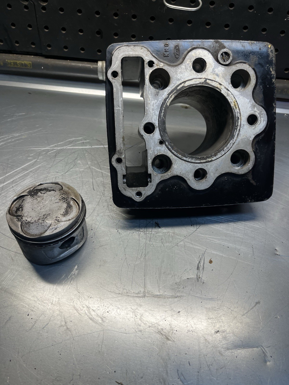 1984 1985 Honda XR200 Xr 200 OEM CYLINDER BARREL PISTON 84 85 1984 1985 Honda XR200 Xr 200 OEM CYLINDER BARREL PISTON 84 85