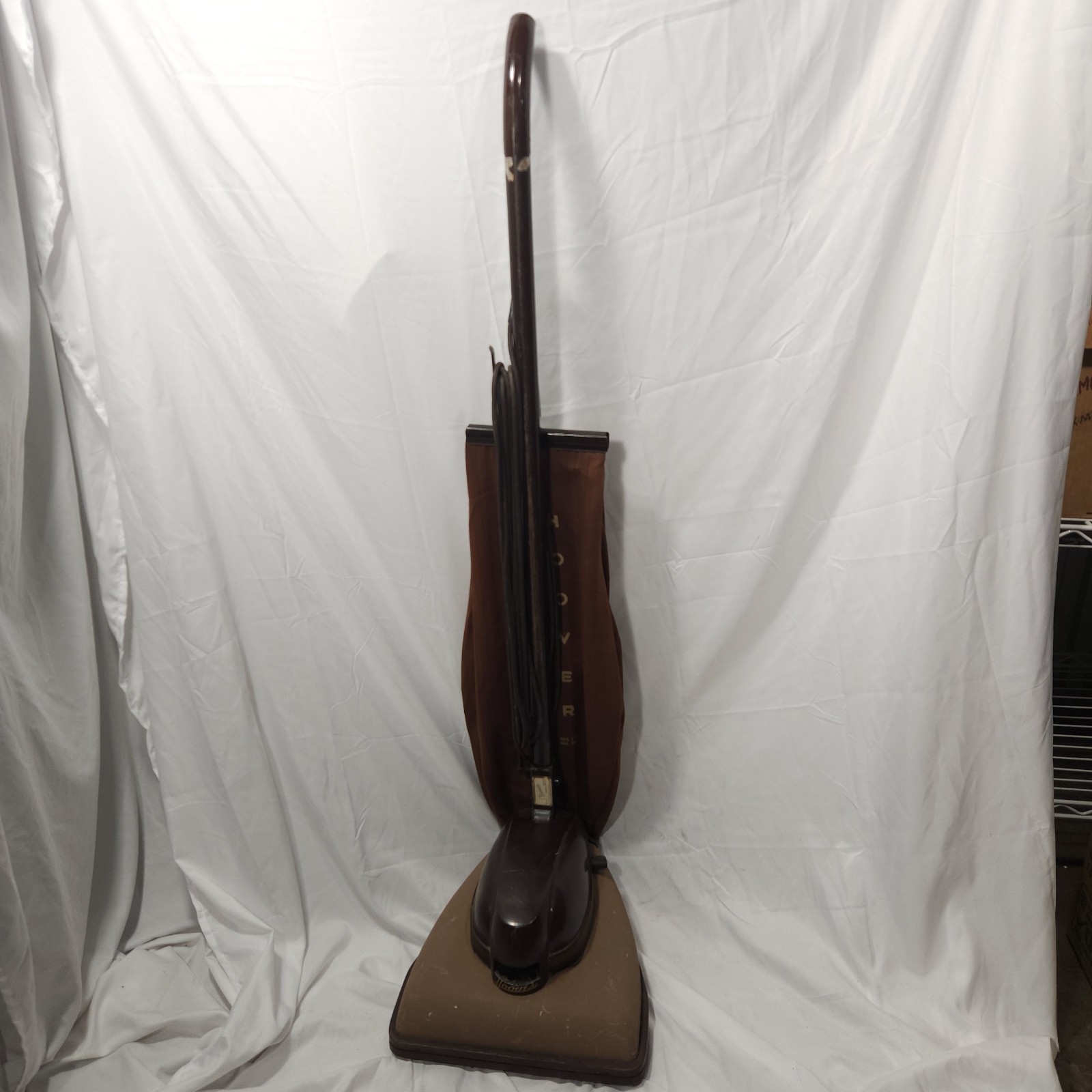 Hoover Model 28 Upright Vacuum Cleaner Brown Vtg 40s USA