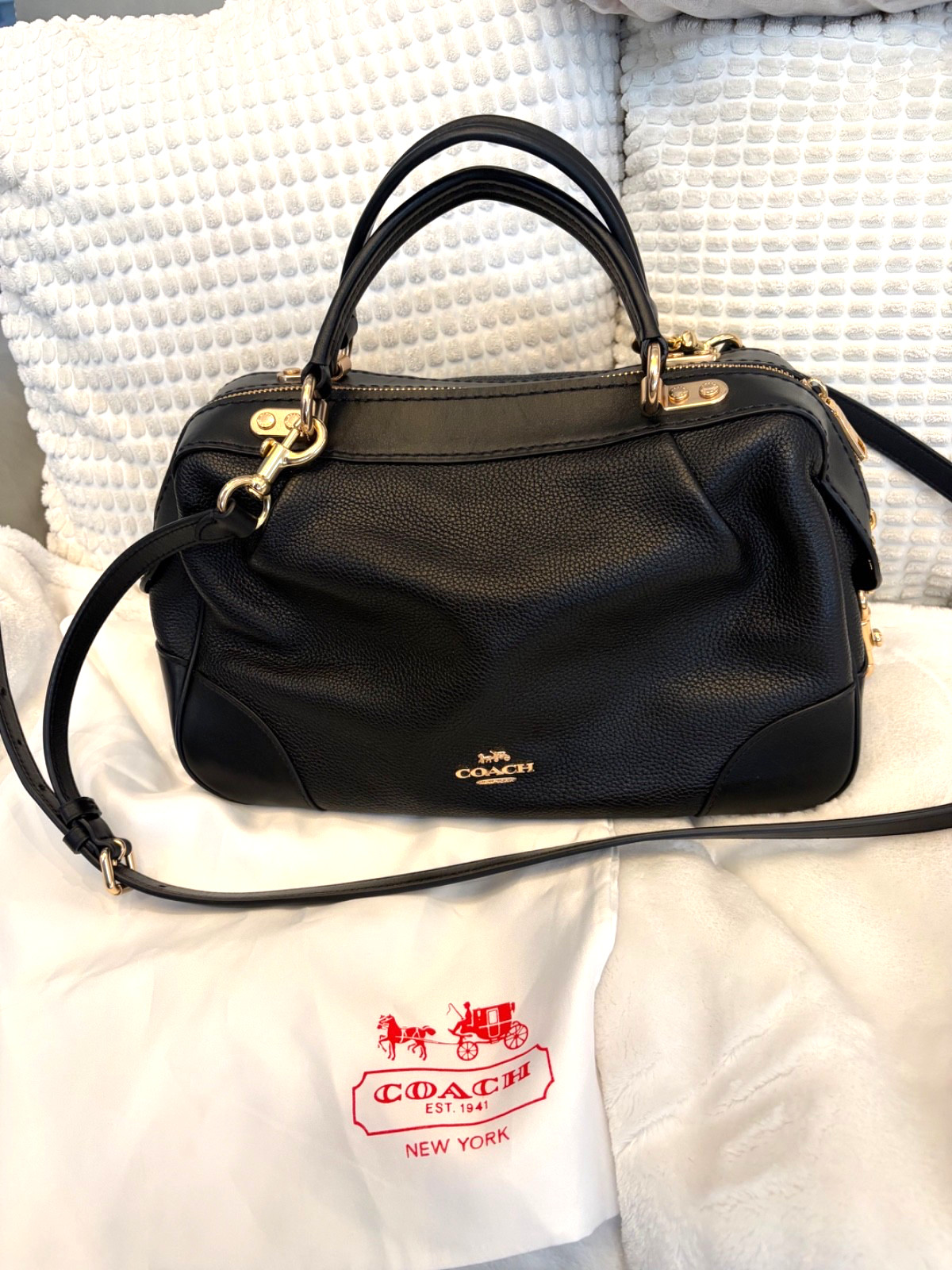 Authentic COACH  Lane Satchel in Black & Gold  69621   2-way