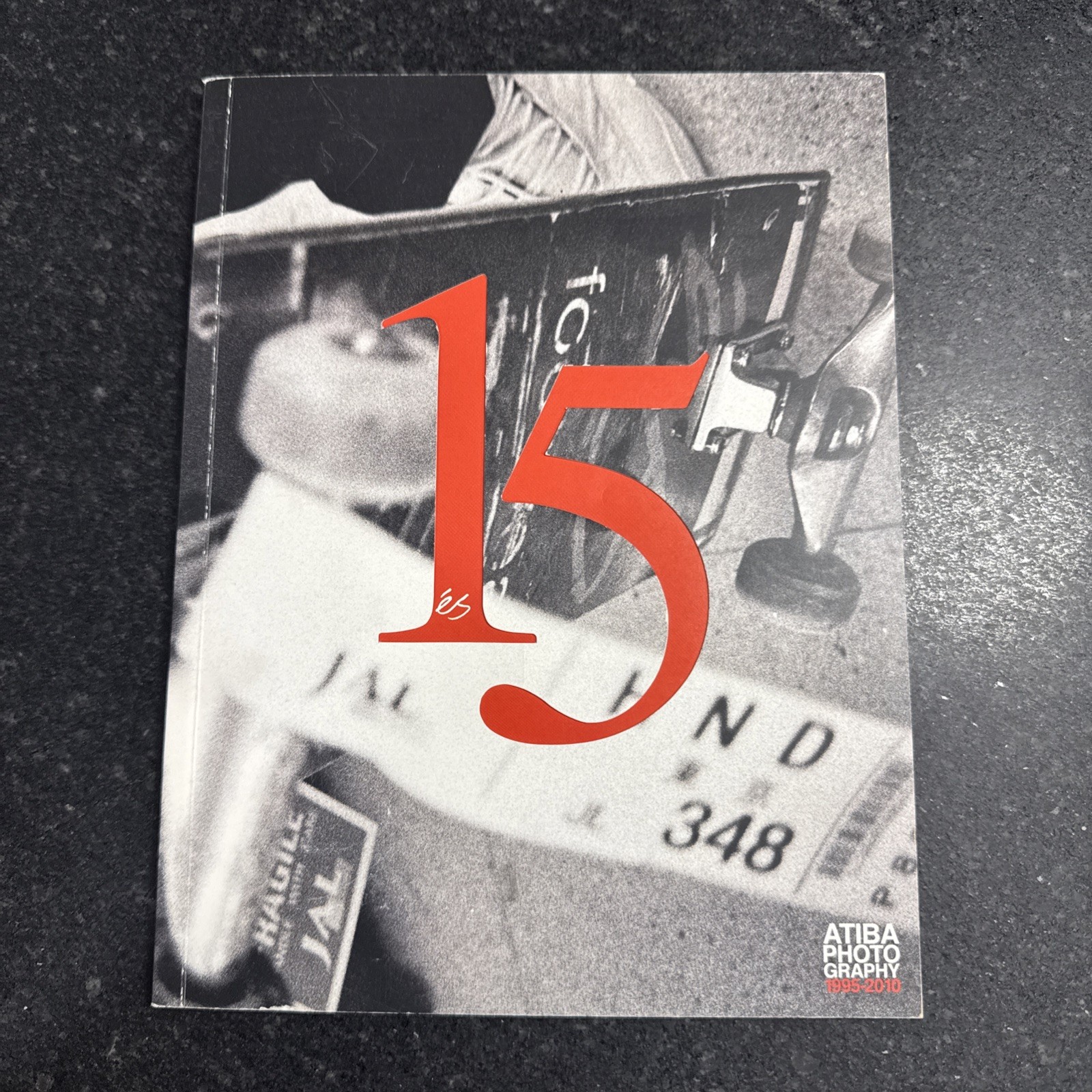 eS Footwear Atiba Jefferson 15 Years of Photography Book (1995-2010) Skateboard eS Footwear Atiba Jefferson 15 Years of Photography Book (1995-2010) Skateboard