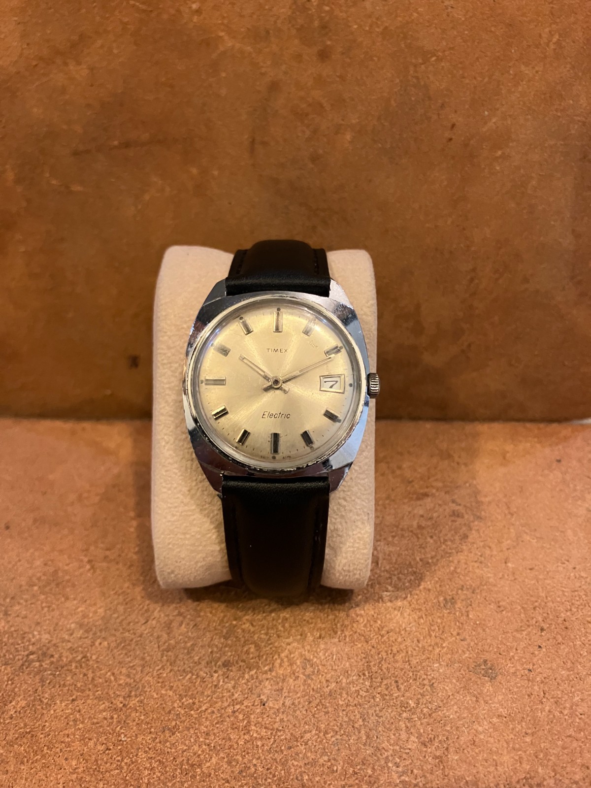 1970 Timex Electric Date, New Battery, Runs Great