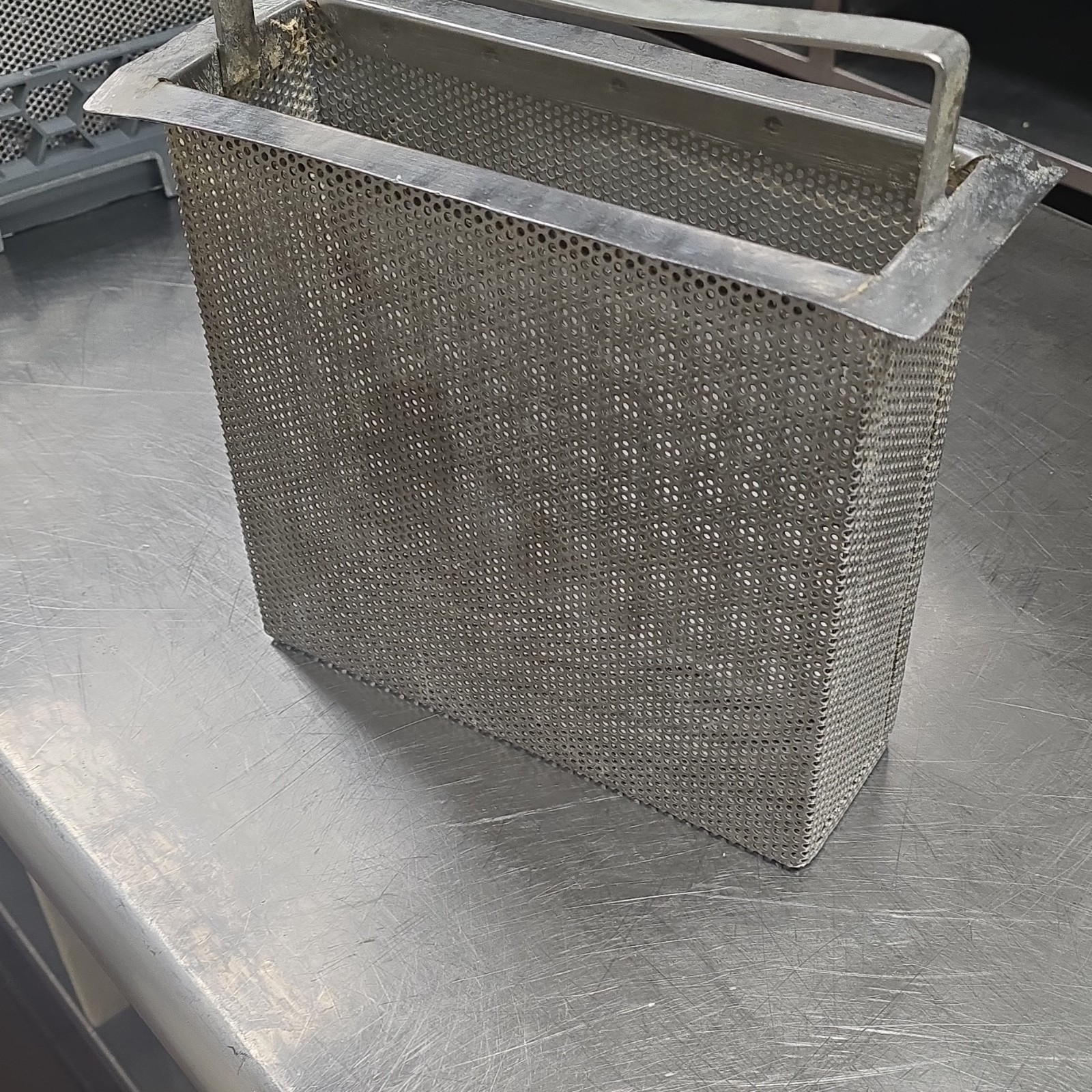 Genuine Original HOBART CRS86 Commercial DISHWASHER Stainer Basket Assy PN 79386 Genuine Original HOBART CRS86 Commercial DISHWASHER Stainer Basket Assy PN 79386