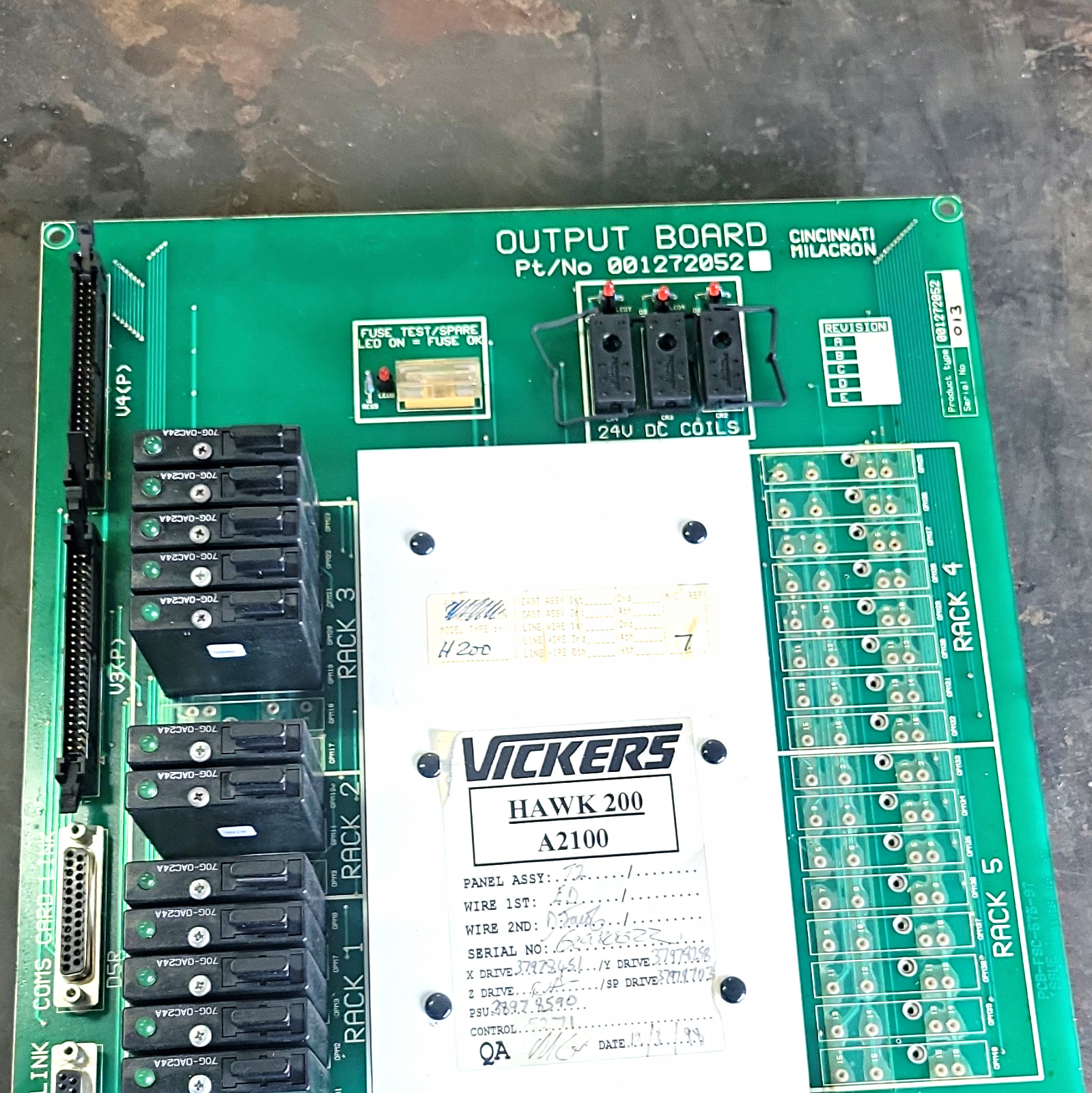 Vickers HAWK 200 A2100 Output Board PCB Mount 001272052 24V DC Vickers HAWK 200 A2100 Output Board PCB Mount 001272052 24V DC