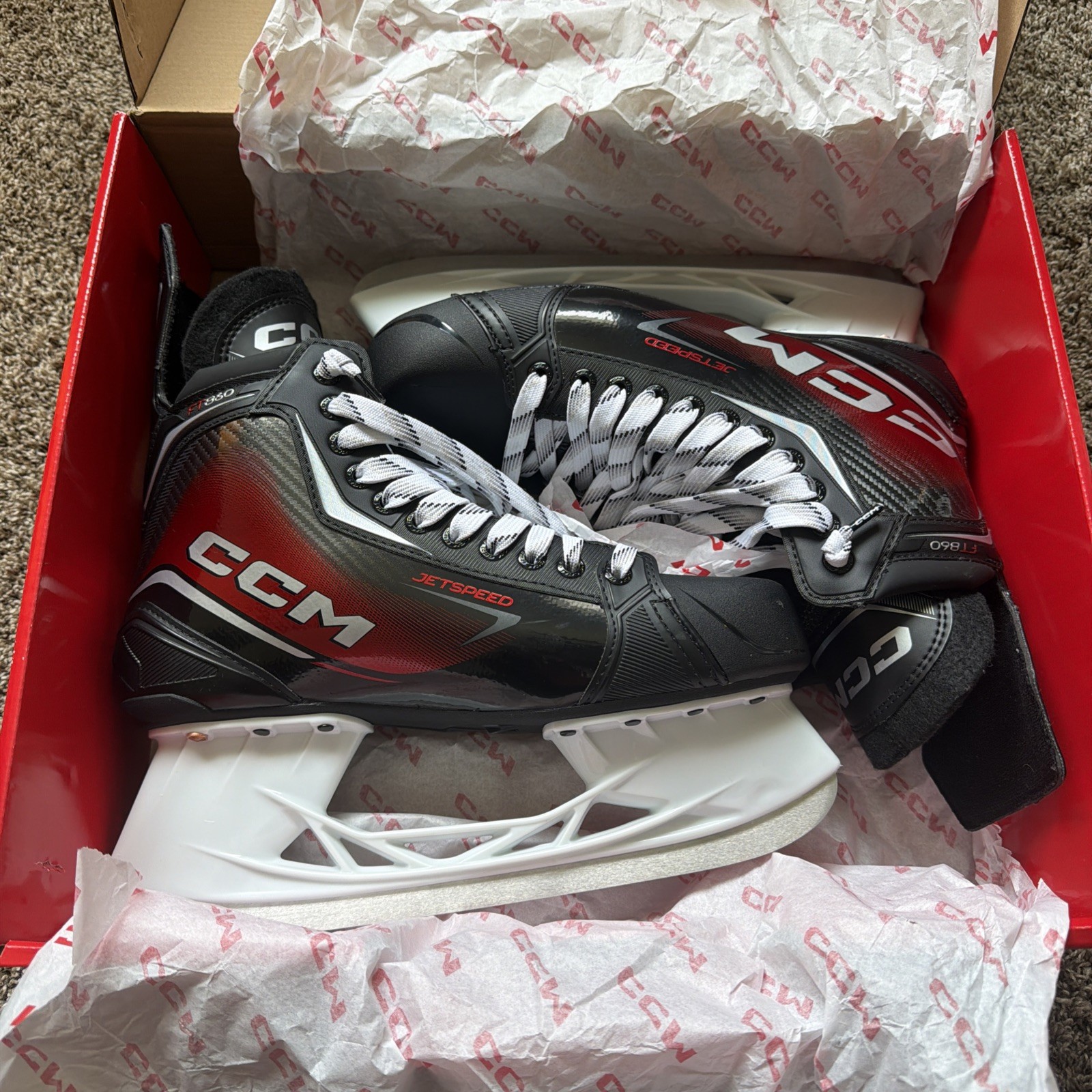 *New 10.5 Senior CCM Jetspeed hockey skates