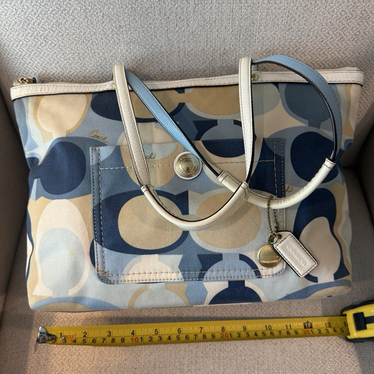 Coach Blue Beige White Large Geometric Tote Zip Top, Gold Hardware, Charm