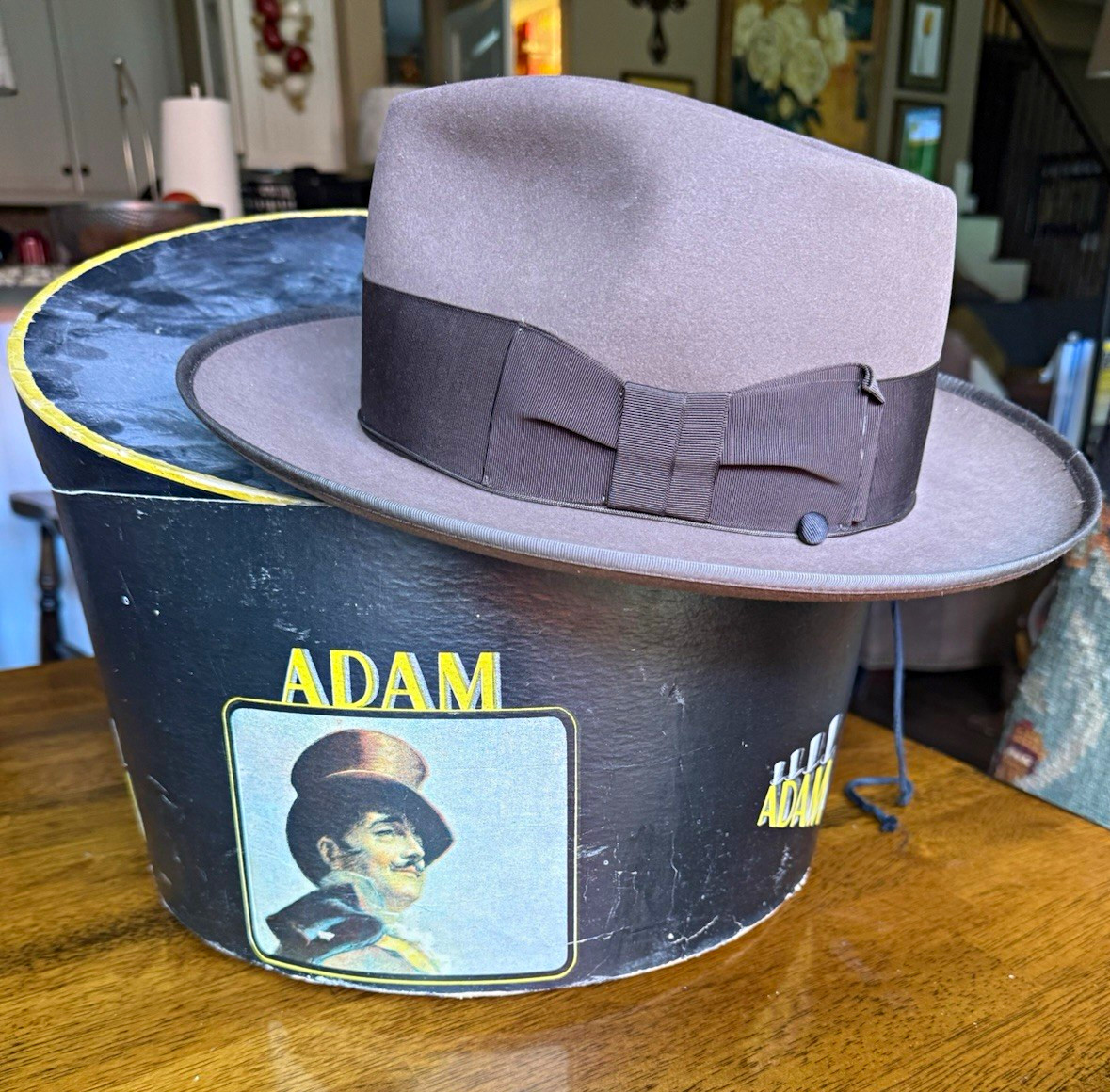 Vintage mid 1950’s Adam Men\'s Brown Felt Fedora w/ original box and rain guard Vintage mid 1950’s Adam Men\'s Brown Felt Fedora w/ original box and rain guard