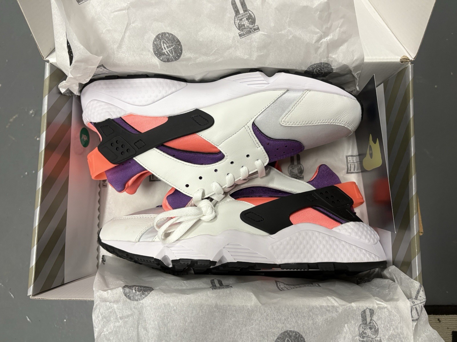 Nike Air Huarache OG \'Bright Mango\' New Men (US12) 90 plus 97 95 tn 1 Bred max Nike Air Huarache OG \'Bright Mango\' New Men (US12) 90 plus 97 95 tn 1 Bred max
