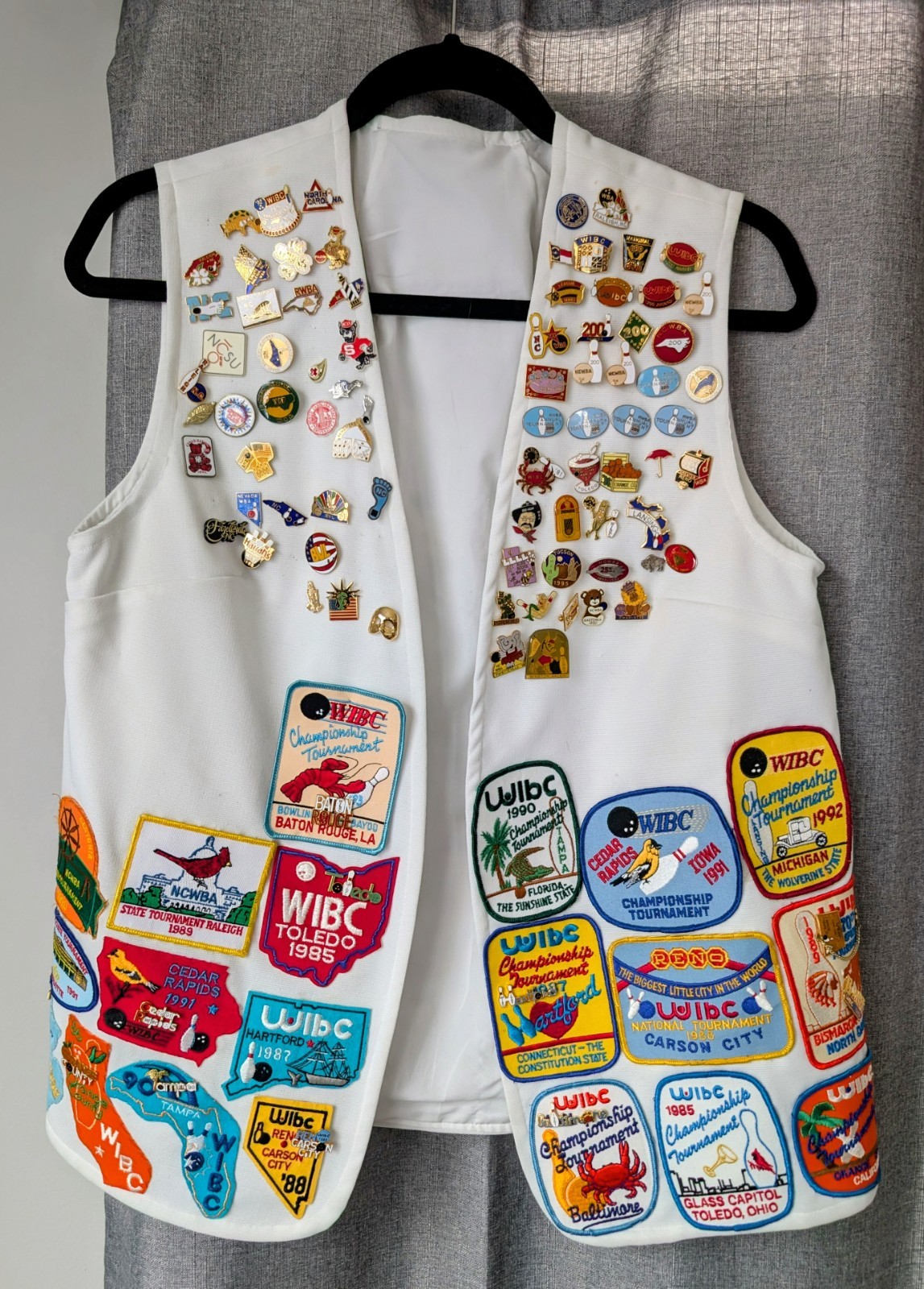 WIBC WBA Womens Bowling Champions 1980-90s Collection Pins & Patches Battle Vest WIBC WBA Womens Bowling Champions 1980-90s Collection Pins & Patches Battle Vest