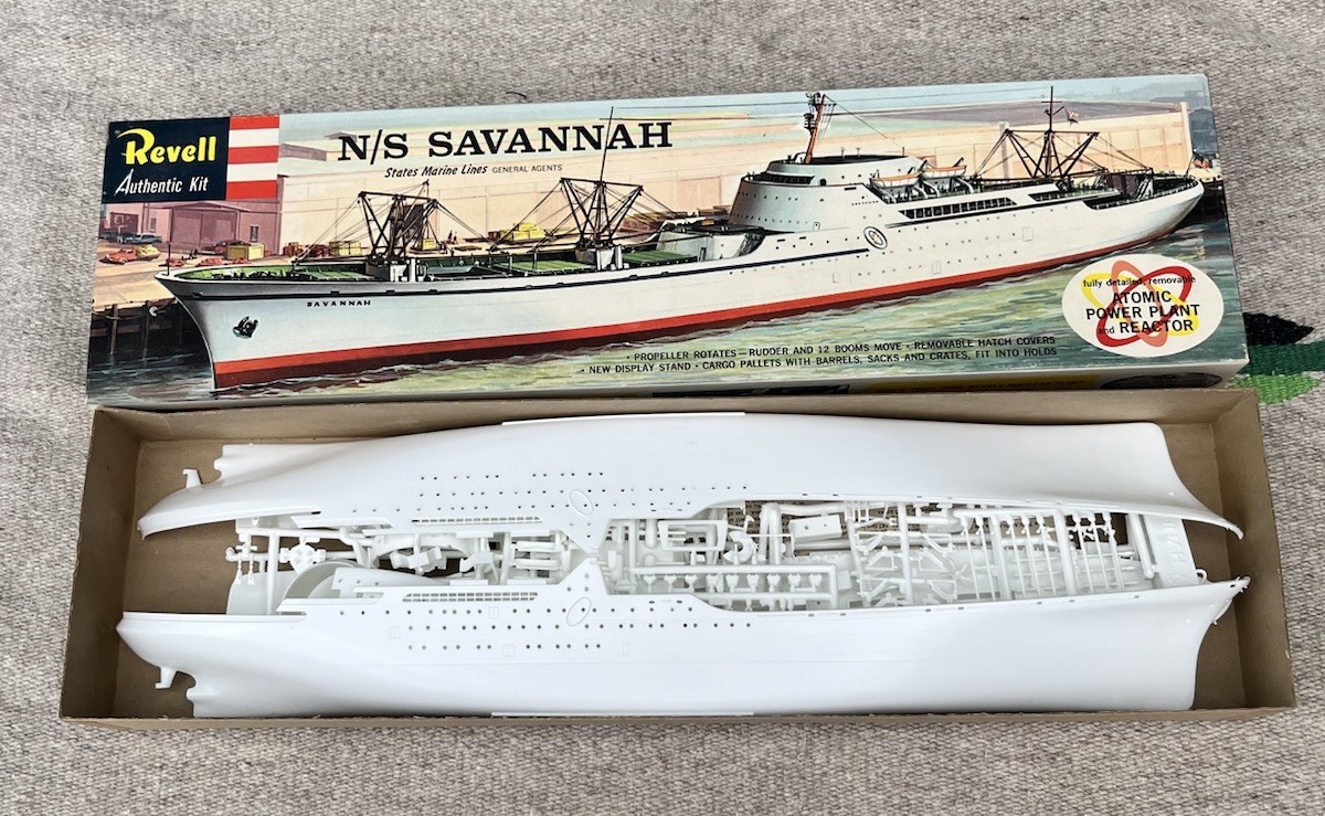 Vintage 1960 Revell Savannah N/S Model Kit Nuclear-Powered Merchant Ship Vintage 1960 Revell Savannah N/S Model Kit Nuclear-Powered Merchant Ship