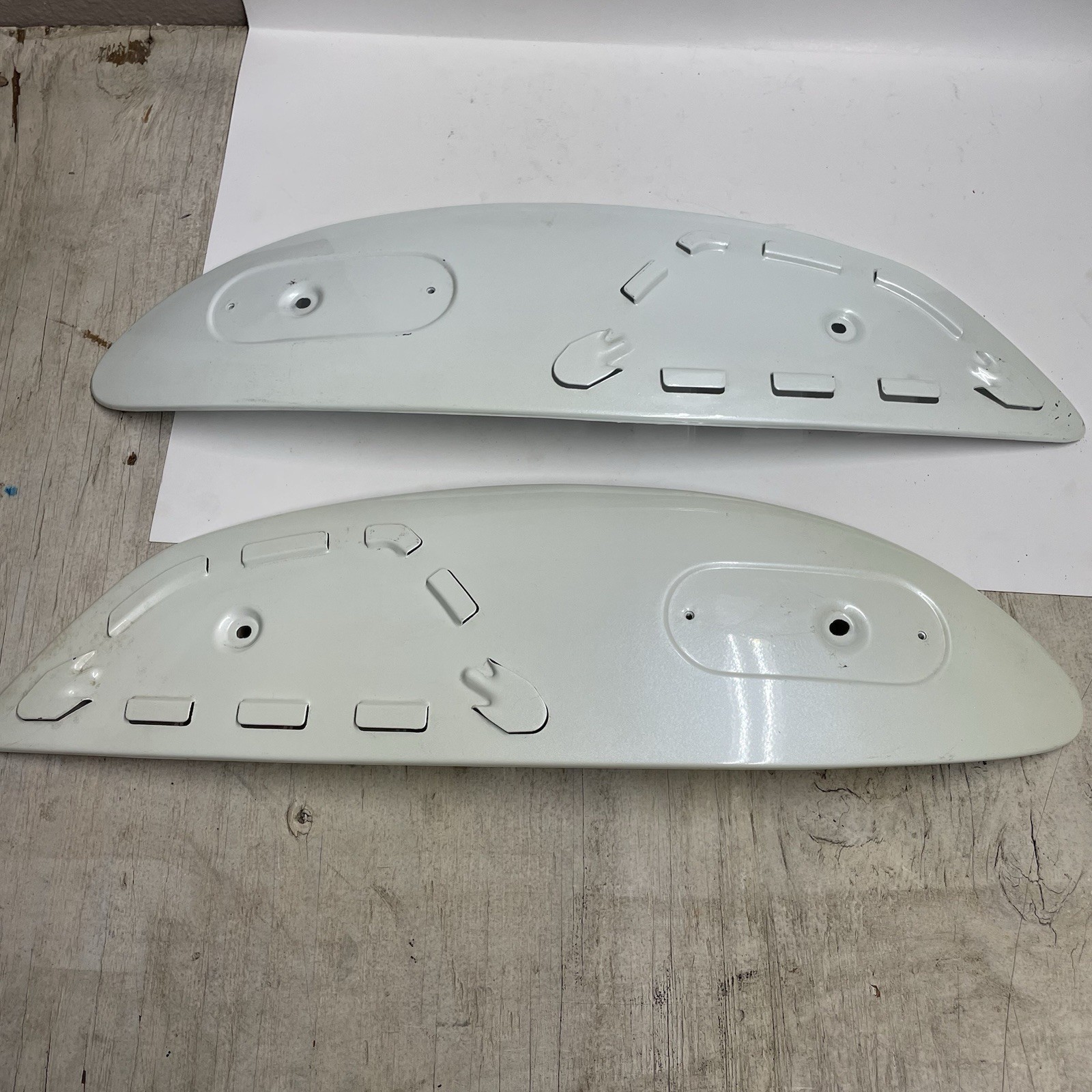 NOS Yamaha Cover, Side Set Pearl White 211-24139-00-46 211-24129-00-46 - Flaws -
