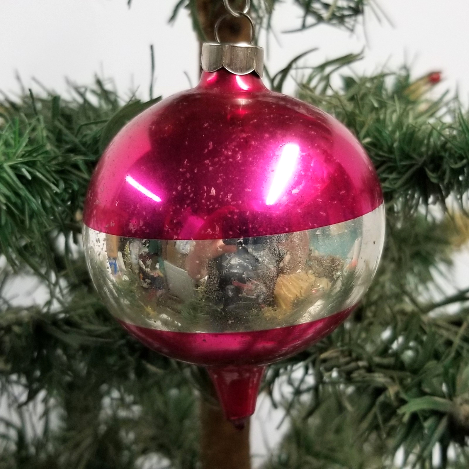 Vtg HEIM Glass Cmas Ornament Pre War Turnip Dark Pink Top & Bottom US of A READ Vtg HEIM Glass Cmas Ornament Pre War Turnip Dark Pink Top & Bottom US of A READ