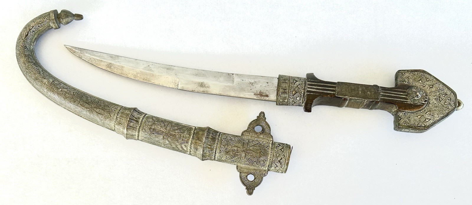 Moroccan Koummya Berber Arabic Dagger & Scabbard 19th Century Antique Moroccan Koummya Berber Arabic Dagger & Scabbard 19th Century Antique