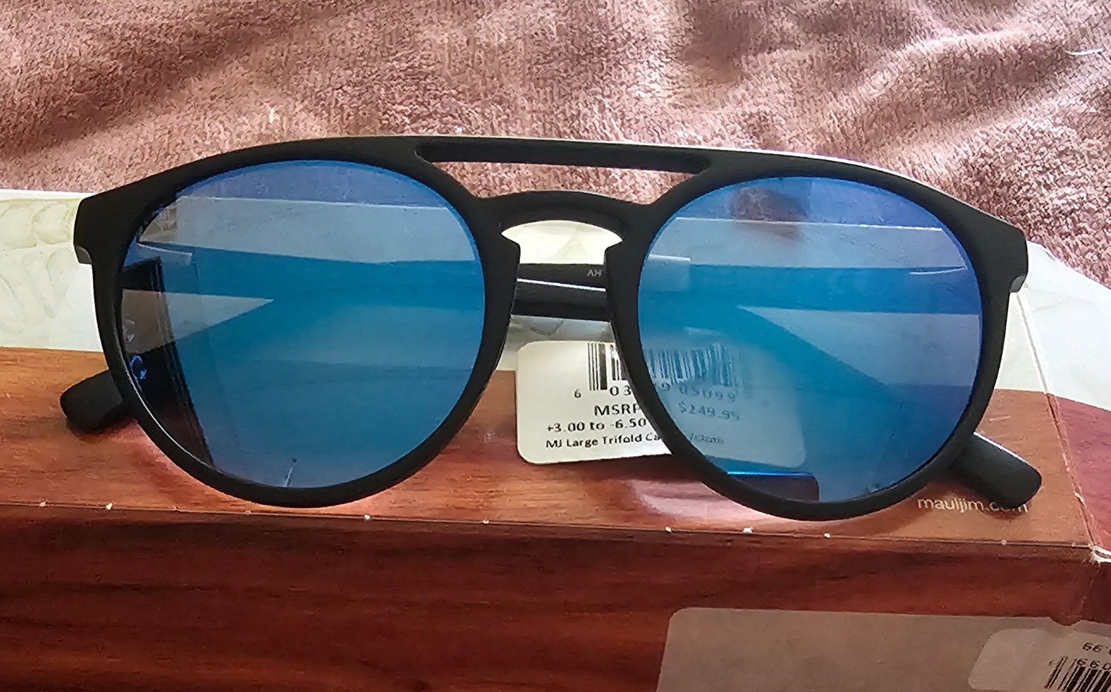 **NEW** Maui Jim \ **NEW** Maui Jim \