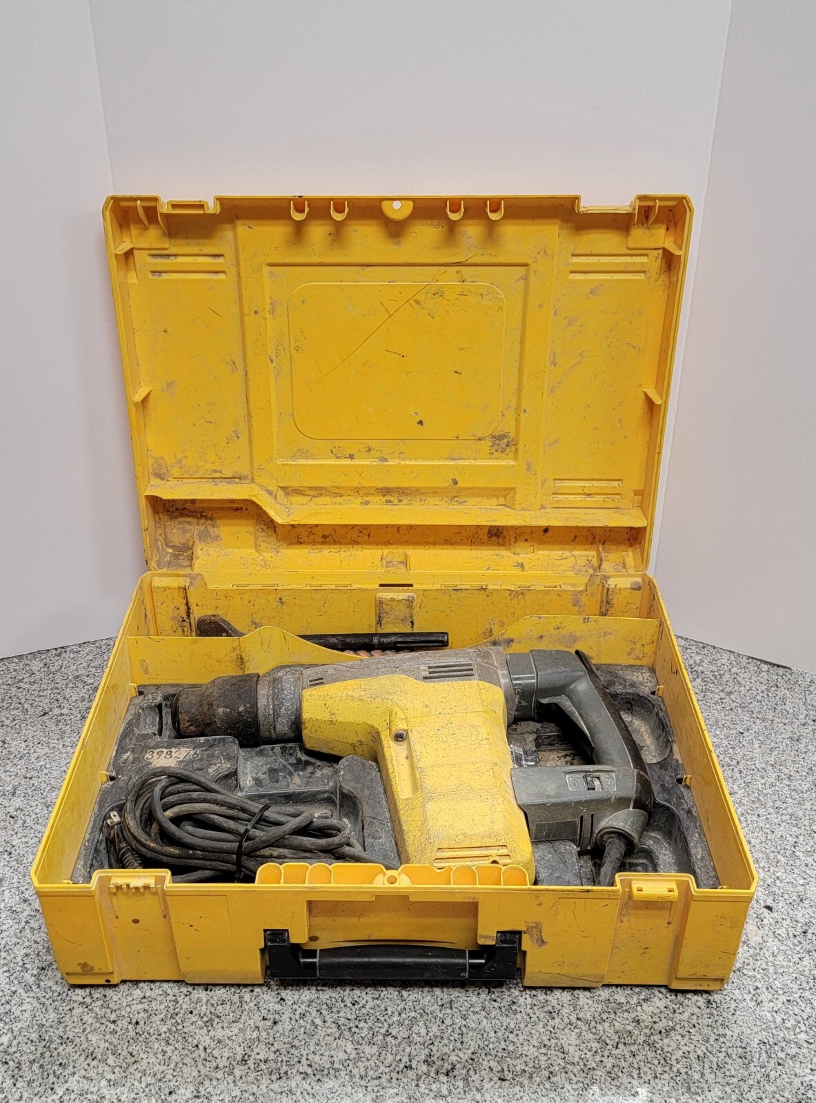 European Spec Wacker EHB7M Electric Rotary/Demolition Hammer Drill 120V 60hz a-x