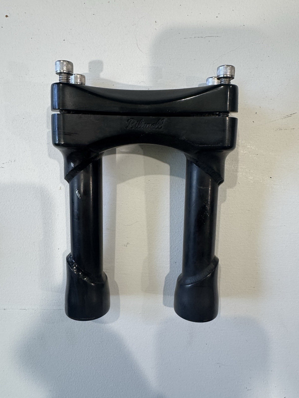 BILTWELL INC. 6IN. MURDOCK RISER BLACK | MR-006-HD-BK BILTWELL INC. 6IN. MURDOCK RISER BLACK | MR-006-HD-BK