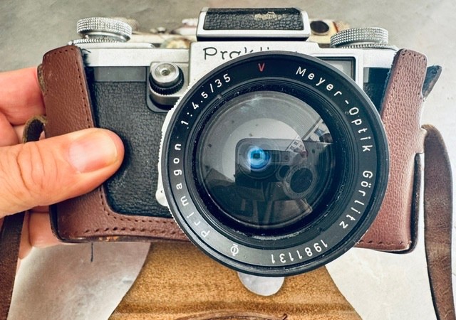 Praktina Fx Camera With Meyer Look 4,5/35mm Lens -& Case - Good Condition
