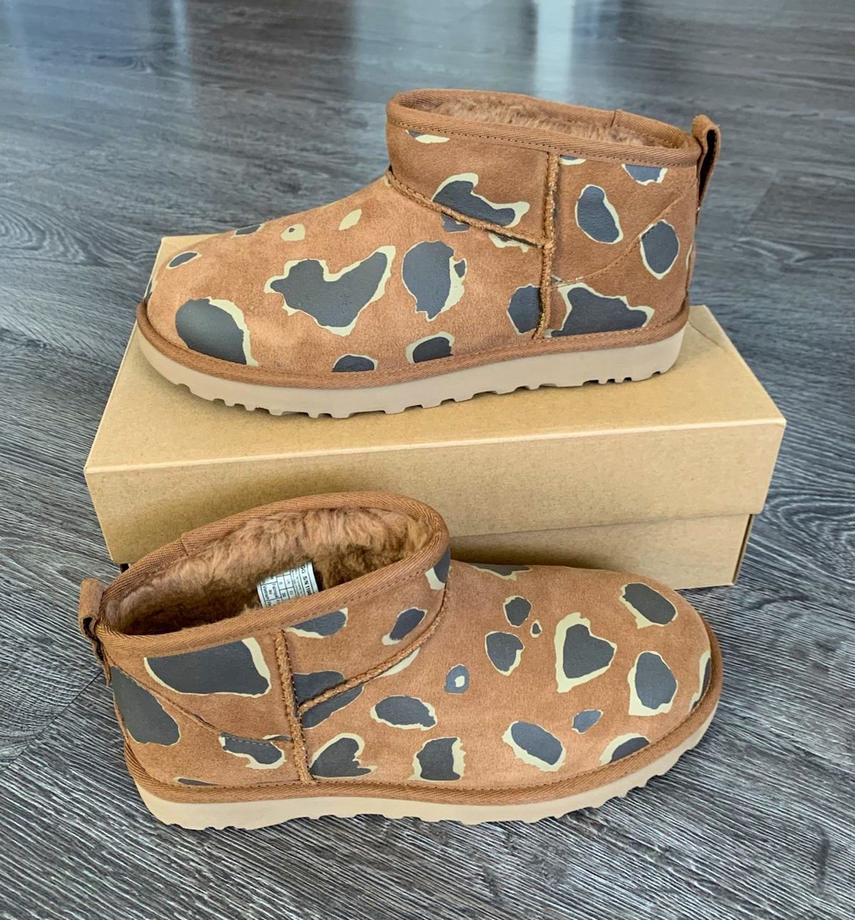 UGG Classic Ultra Mini Appaloosa Boot Sz 8 Suede Animal Print Sheepskin Lined UGG Classic Ultra Mini Appaloosa Boot Sz 8 Suede Animal Print Sheepskin Lined