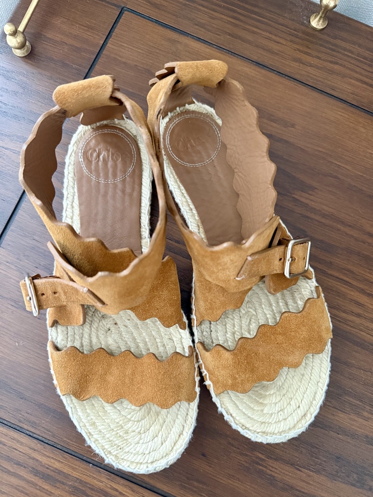 Chloe Lauren Scalloped Tan Suede Flat Espadrille Sandals Size 37 (women 7) Chloe Lauren Scalloped Tan Suede Flat Espadrille Sandals Size 37 (women 7)