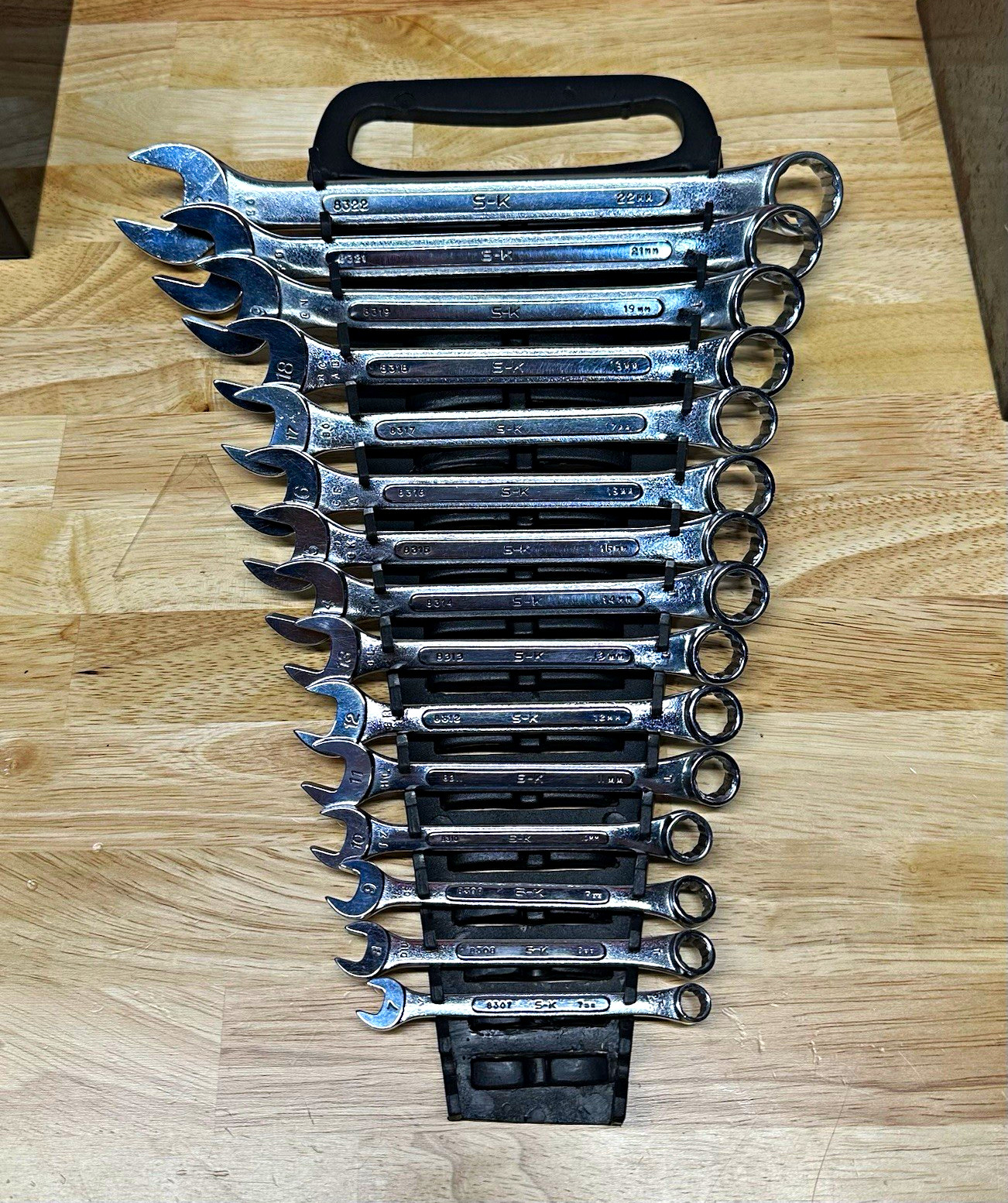 SK Tools USA Metric Combination Wrench Set 7-22mm 15 pc. w/ Holder SK Tools USA Metric Combination Wrench Set 7-22mm 15 pc. w/ Holder