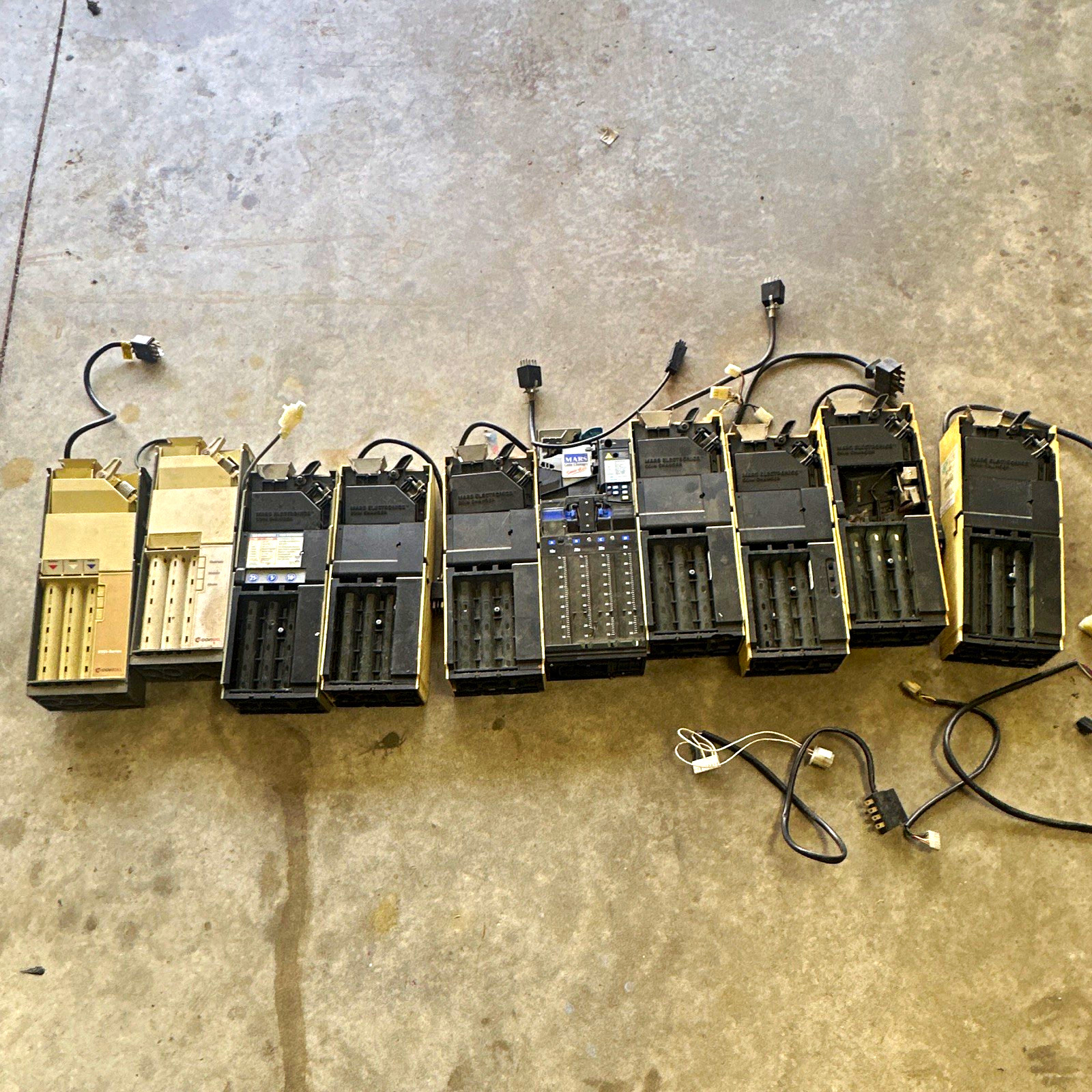 10 Coinco & Mars Electronics 9300 Series Coin Changer Mechanisms *untested* 10 Coinco & Mars Electronics 9300 Series Coin Changer Mechanisms *untested*