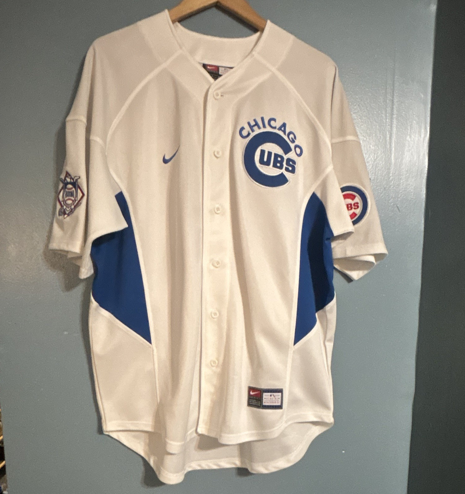 Vintage Mid-2000s Nike Nomar Garciaparra Cubs Jersey Size L Vintage Mid-2000s Nike Nomar Garciaparra Cubs Jersey Size L