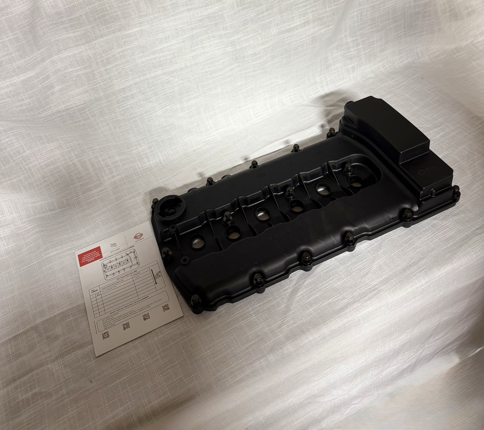 Engine Valve Cover 03H103429H Fit For Audi Touareg Passat CC V6 3.6L OEM Engine Valve Cover 03H103429H Fit For Audi Touareg Passat CC V6 3.6L OEM