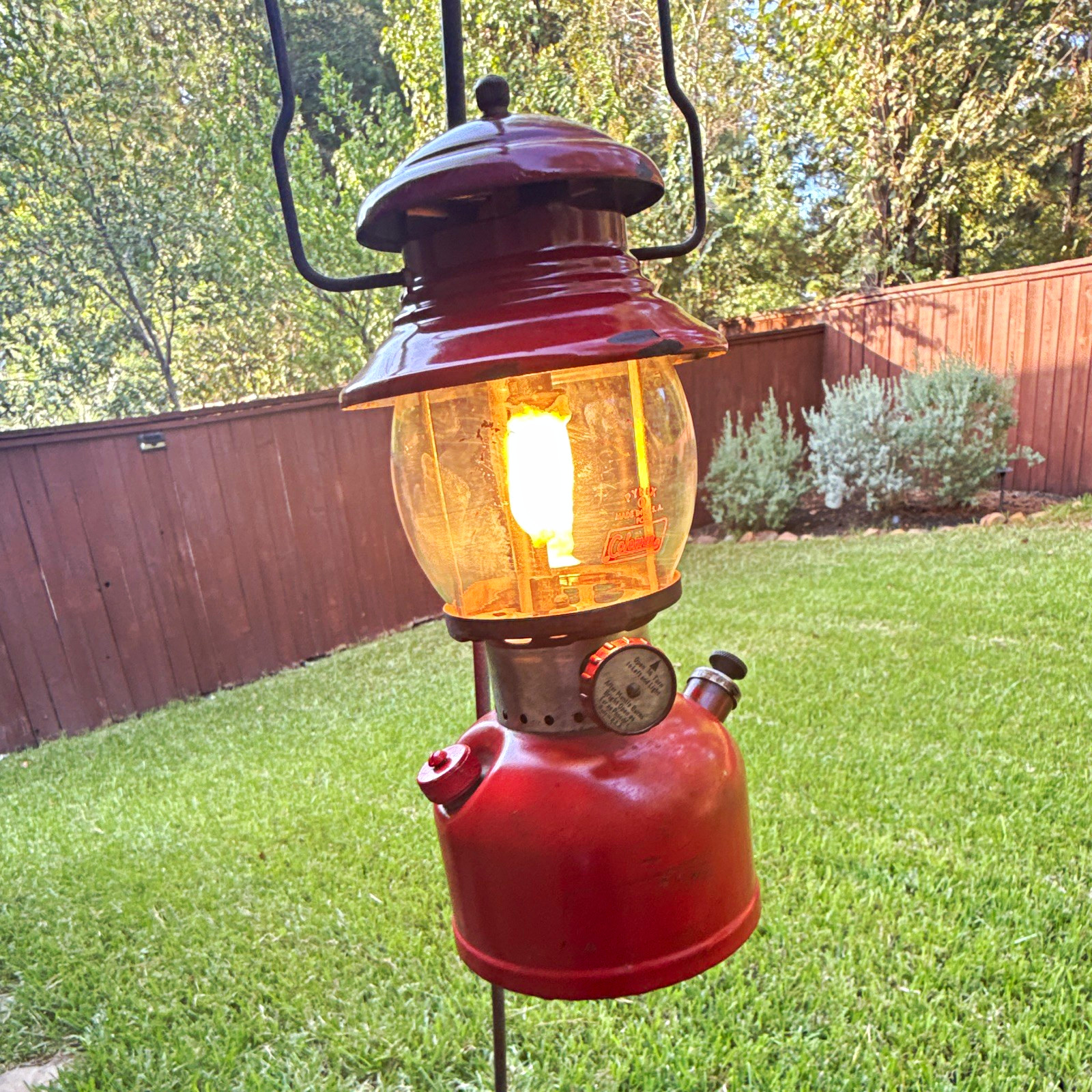 1959 Coleman 200A Red Lantern 3/59 Tested Working Original Pyrex Globe Cracked