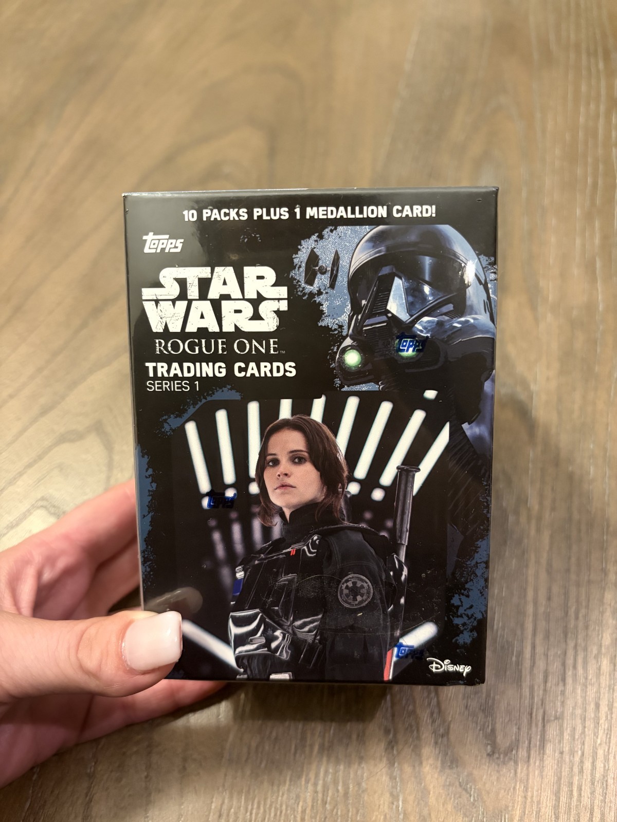 2016 Topps Star Wars: Rogue One Series 1 Factory Sealed Blaster Box-MEDALLION