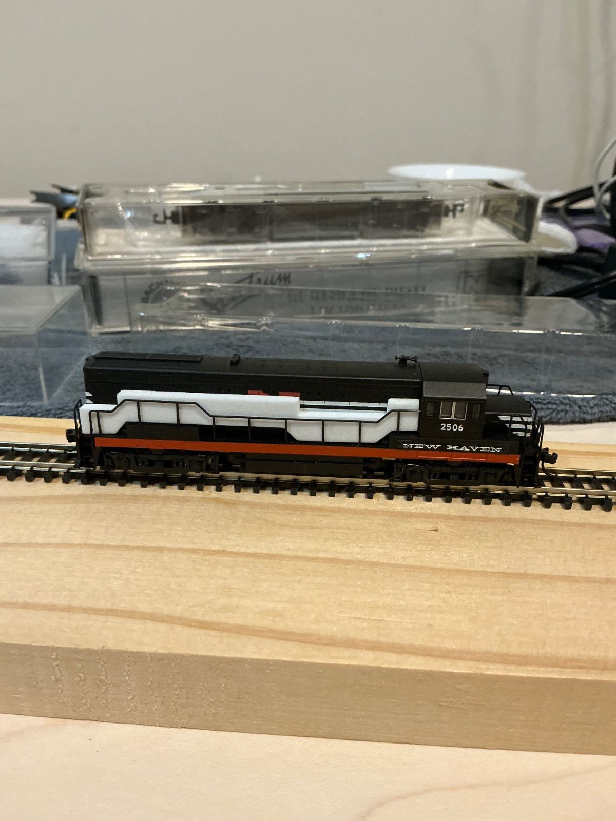 Atlas New Haven U25B PH. 2B N Scale DCC Atlas New Haven U25B PH. 2B N Scale DCC