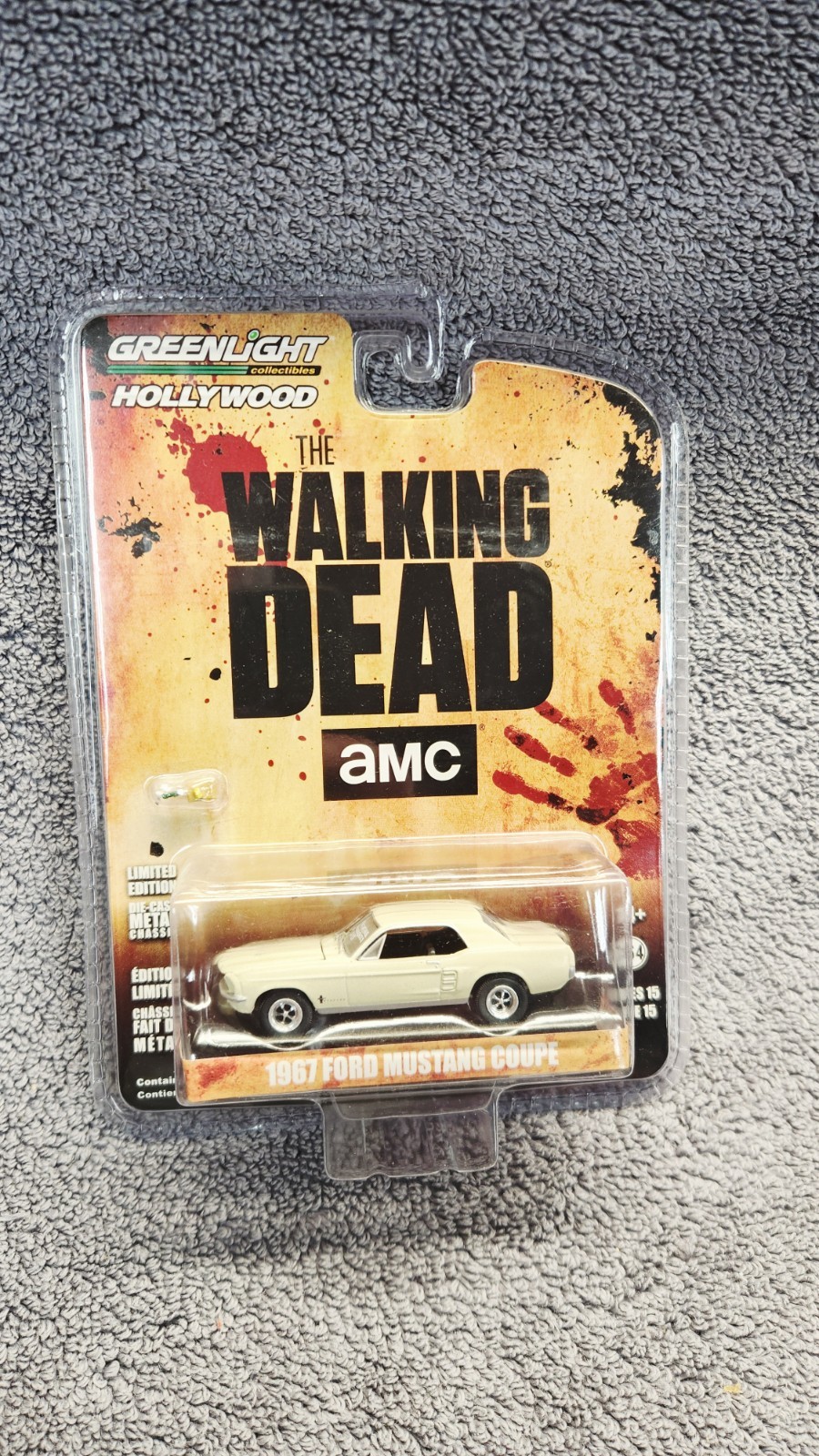 GREENLIGHT HOLLYWOOD THE WALKING DEAD '67 FORD MUSTANG COUPE 1:64 NEW IN PACKAGE GREENLIGHT HOLLYWOOD THE WALKING DEAD '67 FORD MUSTANG COUPE 1:64 NEW IN PACKAGE