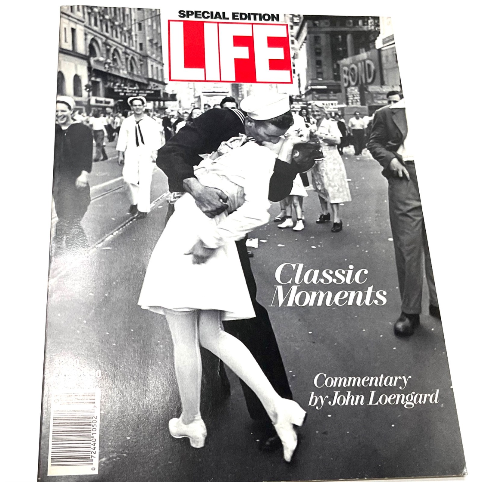 1990 LIFE Classic Moments Special Edition V-J Day Times Square WWII Eisenstaedt