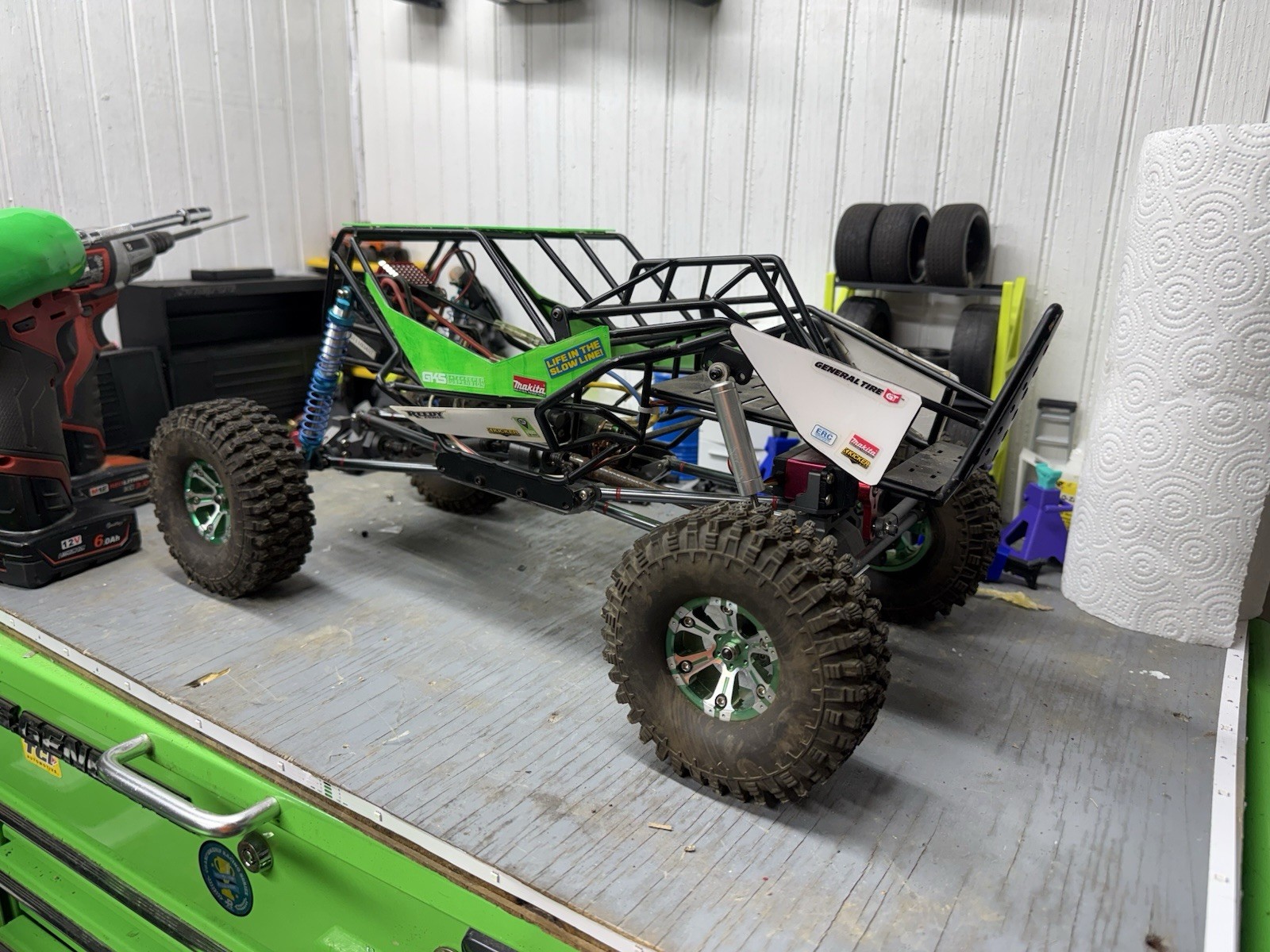 All custom axial based 4WD Electric RC Green Black Metal Plastic All custom axial based 4WD Electric RC Green Black Metal Plastic