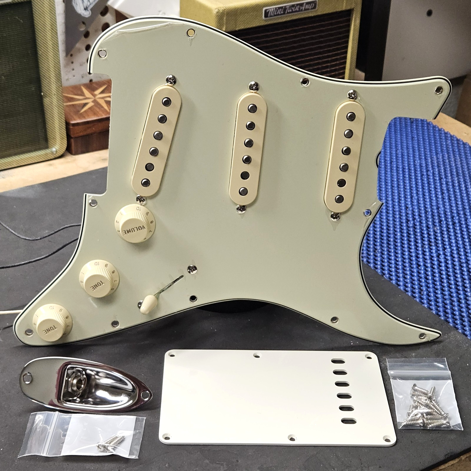Fender American Vintage II 1961 Strat Loaded Pickguard - USA Stratocaster Guitar