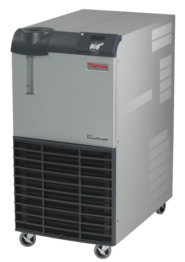 Thermo Scientific Neslab ThermoFlex 5000 Recirculating Chiller Refrigerated Used