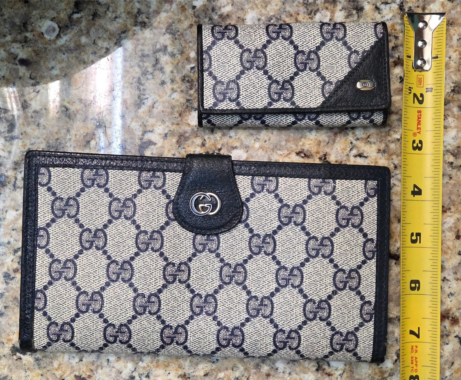 Vintage 1980s Gucci Navy GG Supreme Continental Wallet & Key Holder Vintage 1980s Gucci Navy GG Supreme Continental Wallet & Key Holder
