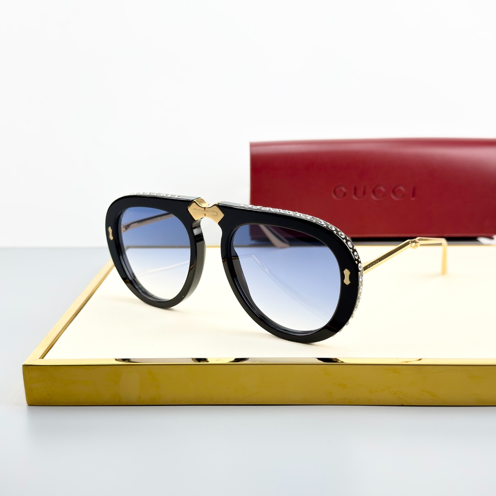 Gucci GG0307 Black Gold Frame Blue Gradient Lens Aviator Sunglasses New w/ Box Gucci GG0307 Black Gold Frame Blue Gradient Lens Aviator Sunglasses New w/ Box