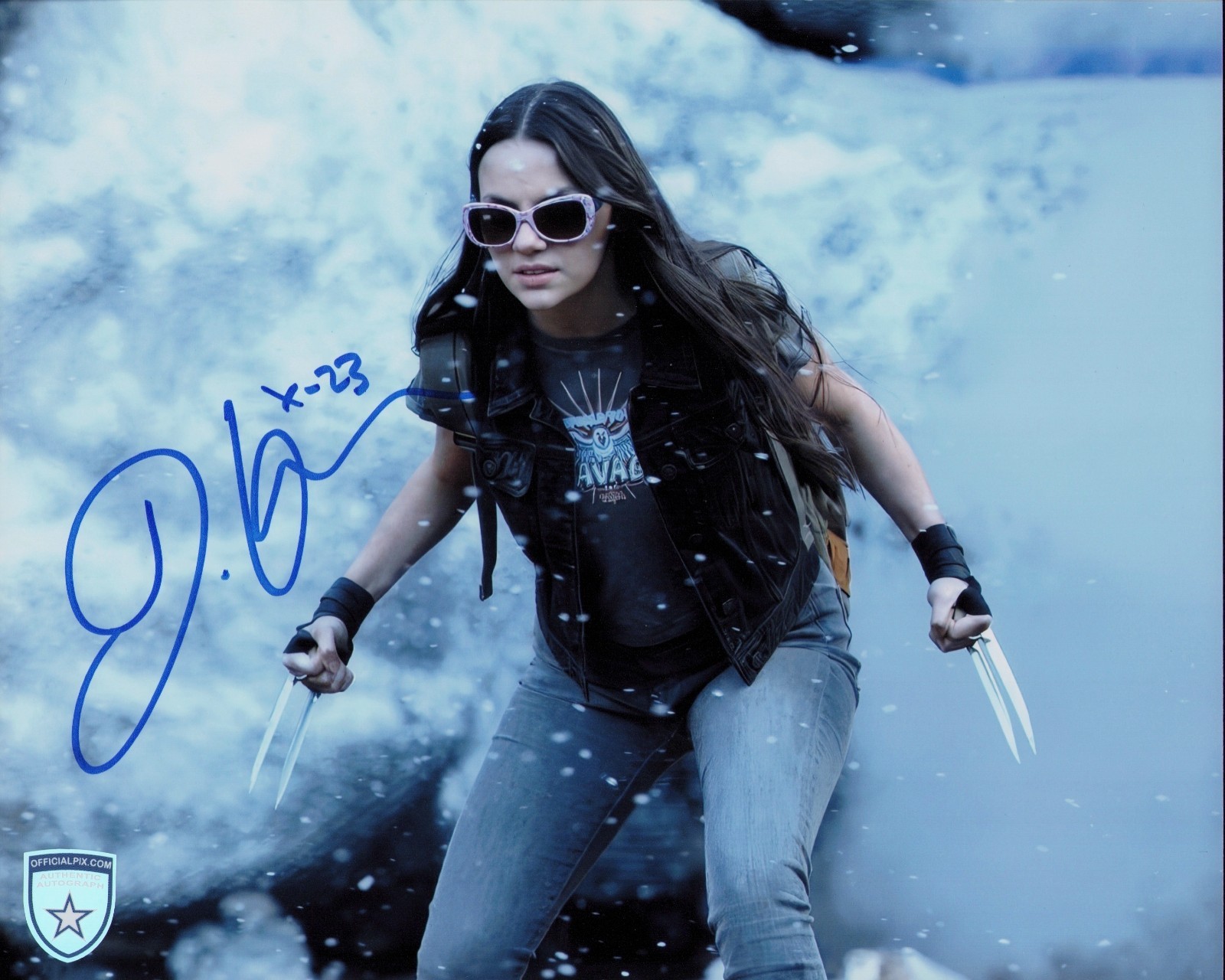 Signed Dafne Keen Wolverine Deadpool X-23 Laura Kinney 8x10 w/ Official Pix COA