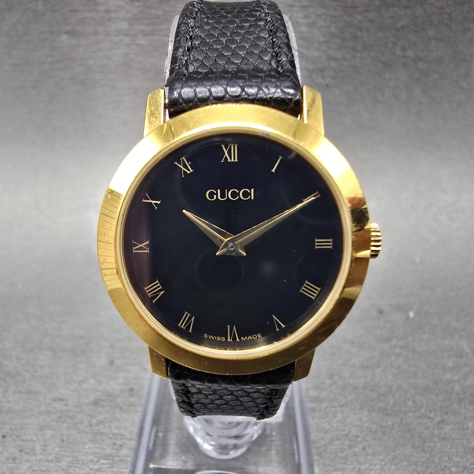 Gucci 2200L Watch Women 25mm Black Dial Gold Tone Round New Battery Swiss